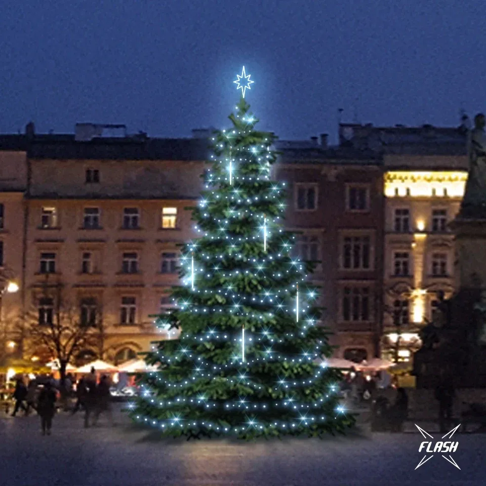 LED světelná sada na stromy vysoké 9-11m, ledová bílá s Flash, s padajícím sněhem