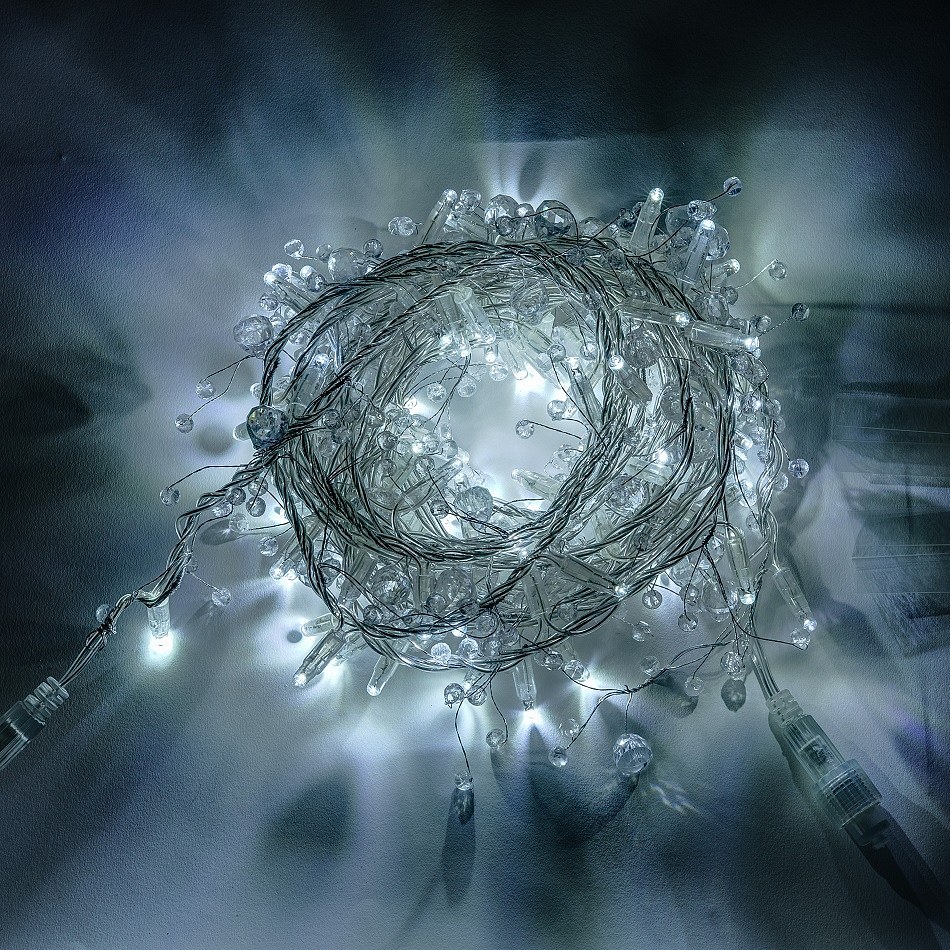 Světelný řetěz s krystalky, 8 m, 80 ledově bílých diod, Eco Fix