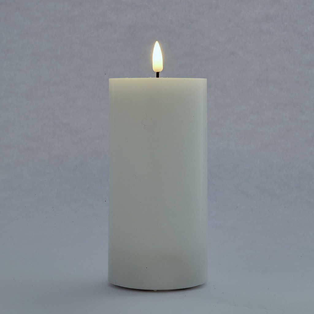 LED sviečka, vosková, 7,5 x 12,5 cm, biela