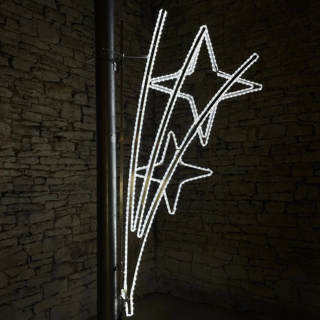 VO LED svetelný motív 2 orientálne hviezdy s tyčami, 170 x 100 cm