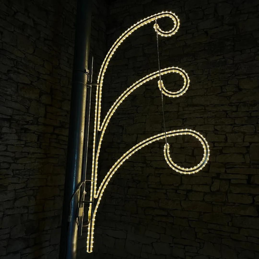LED svetelný motív tri oči nad sebou, teplá biela, 210x110cm