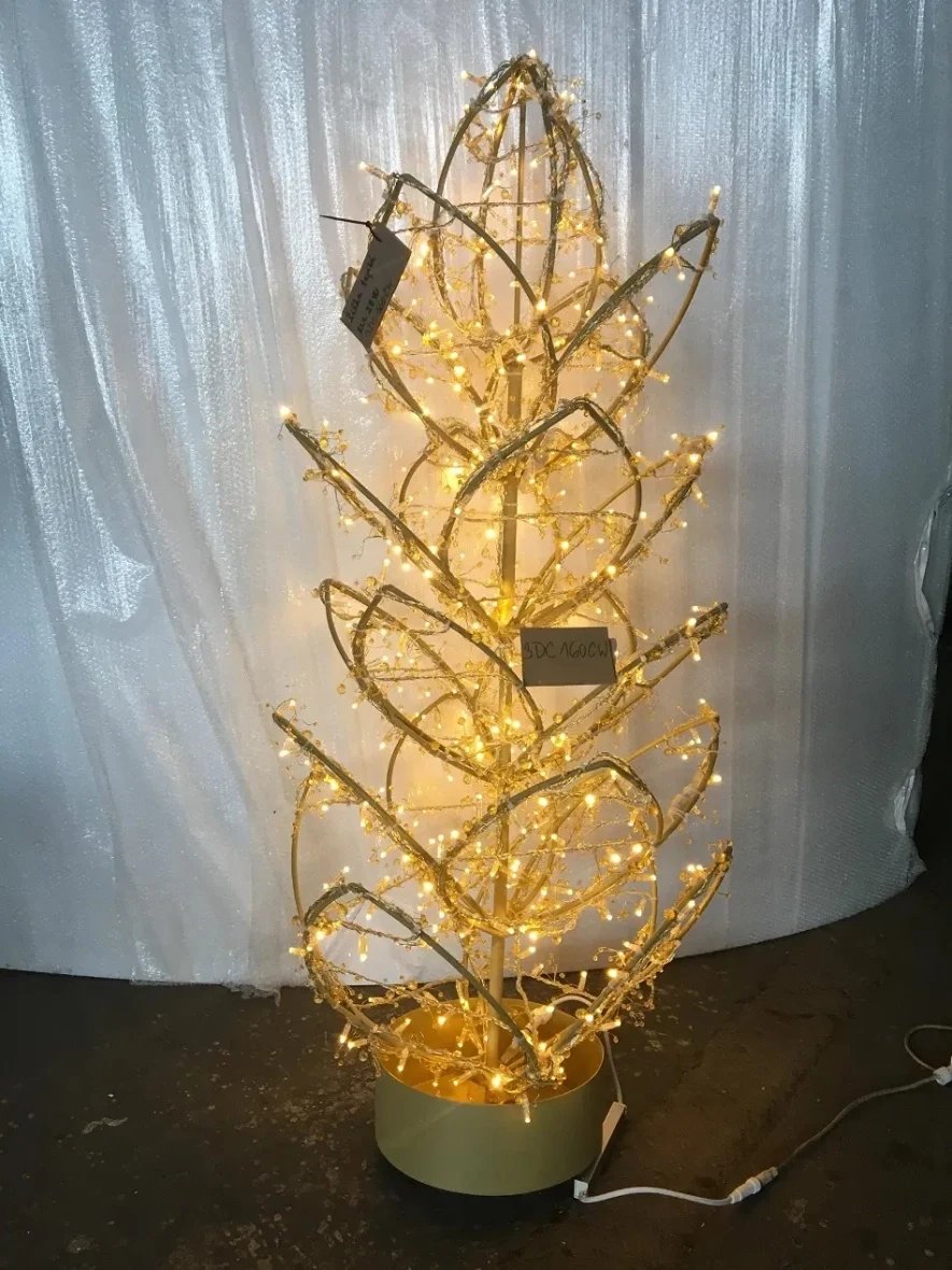 3D LED svetelný kužeľ Eco Fix s kryštálmi, 70 × 160 × 70 cm, teplá biela, hliník