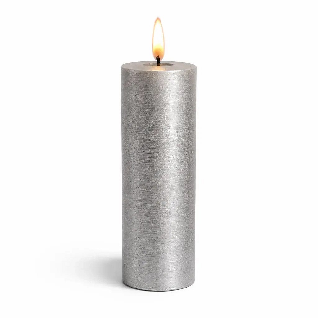 LED sviečka na batérie, vosk Sille, Ø 5 × 20 cm, strieborná, 2 × AA