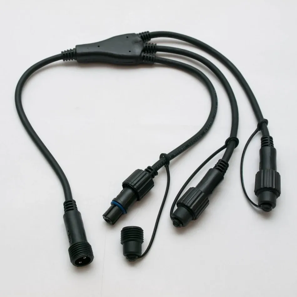 Rozbočovač Easy Fix T, 3 výstupy, čierny, IP44